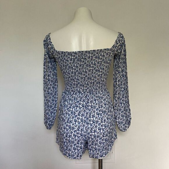 Hollister Smocked Long Sleeve Floral Shorts Romper - Picture 4 of 8